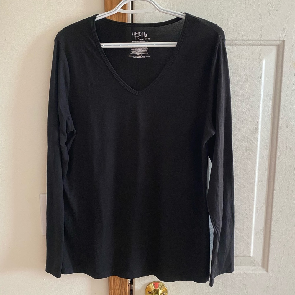 Black Long Sleeve V-neck